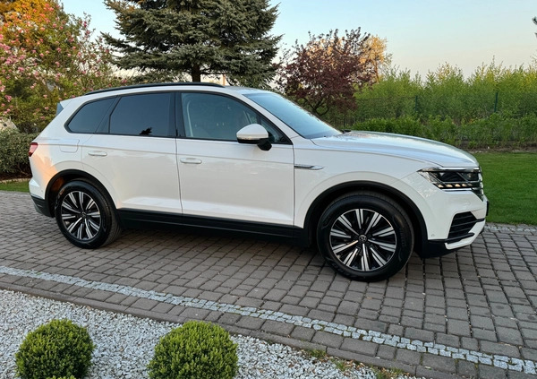 Volkswagen Touareg cena 148000 przebieg: 156000, rok produkcji 2020 z Radomsko małe 326